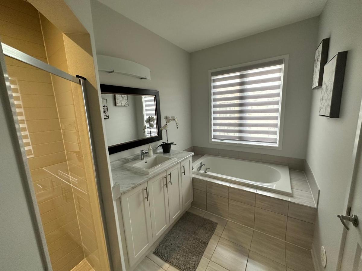 Modern Townhouse, Vaughan, Ontario, Canada Zewnętrze zdjęcie