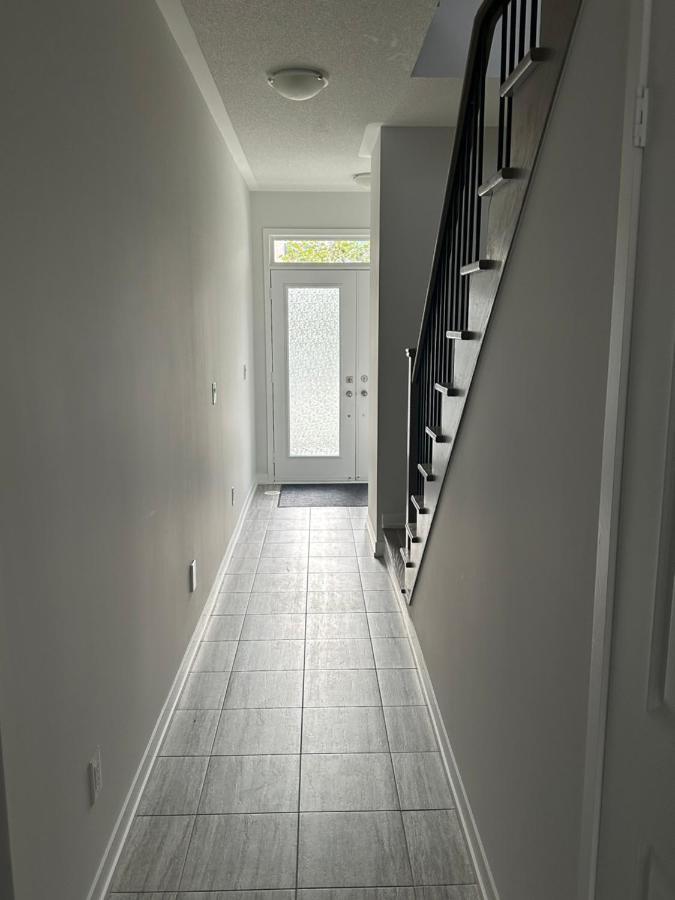 Modern Townhouse, Vaughan, Ontario, Canada Zewnętrze zdjęcie
