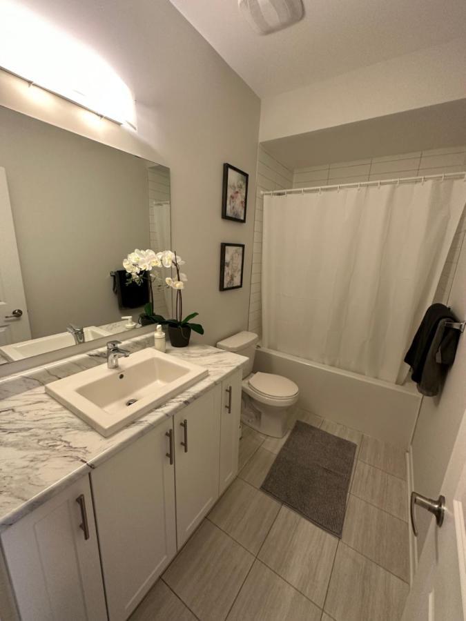 Modern Townhouse, Vaughan, Ontario, Canada Zewnętrze zdjęcie